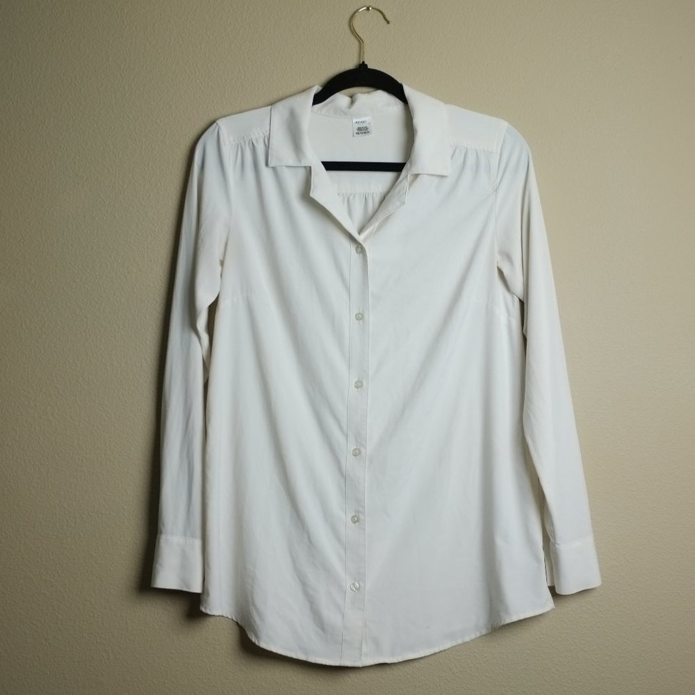 Button down collard shirt